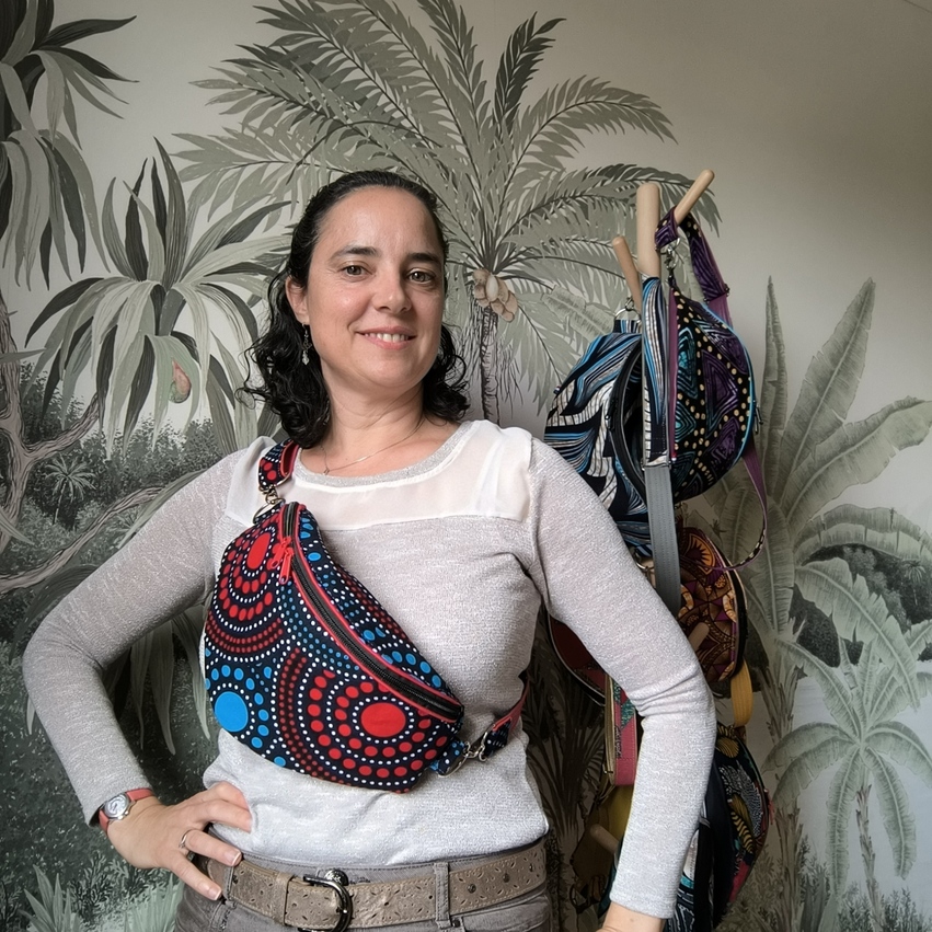 Sac banane wax points rouges et bleus 1